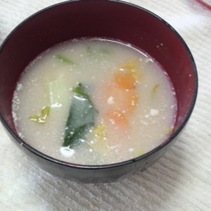 野菜たっぷり味噌汁